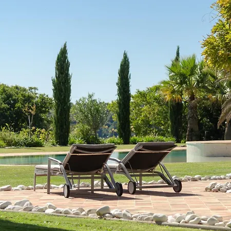 Wine Estate 20m Pool And Cinema Villa
