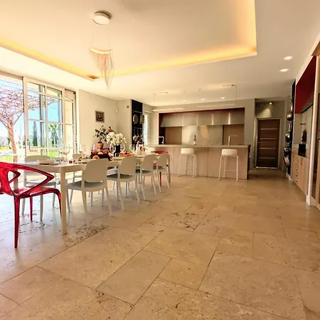 Villa Wine Estate 20m Pool And Cinema *