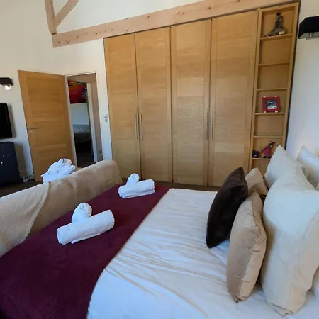 Wine Estate 20m Pool And Cinema Villa