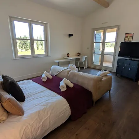 Weingut 20-m-pool Und Kino Villa *